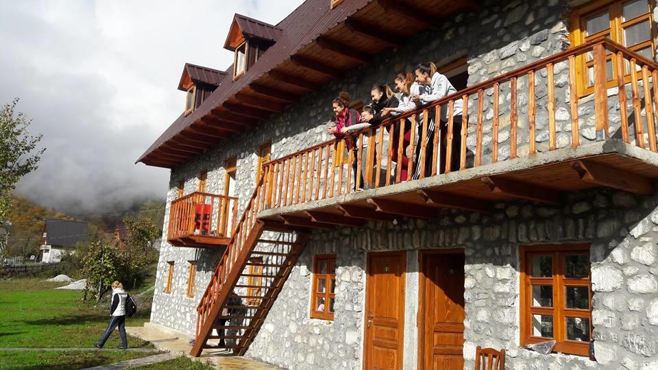 Hotel Bujtina Berishta Theth Zewnętrze zdjęcie