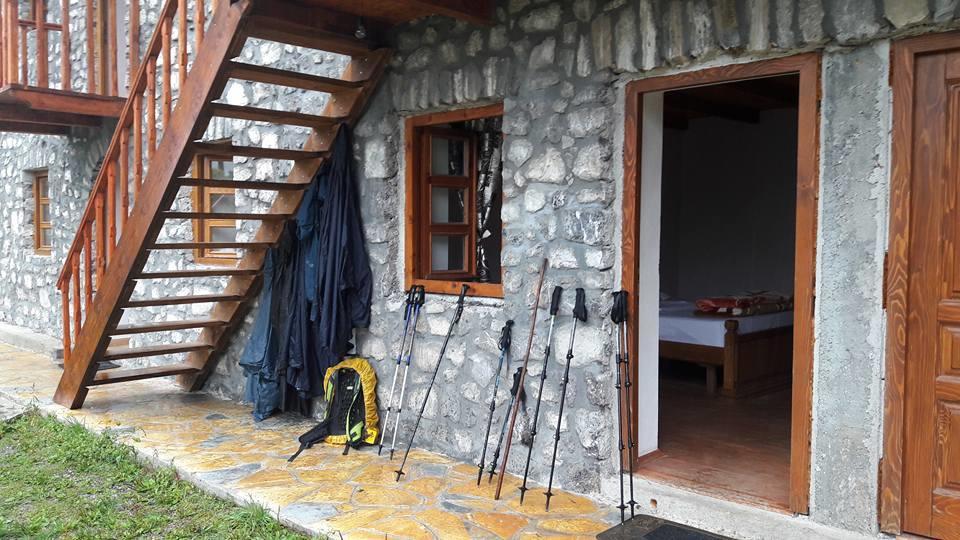 Hotel Bujtina Berishta Theth Zewnętrze zdjęcie