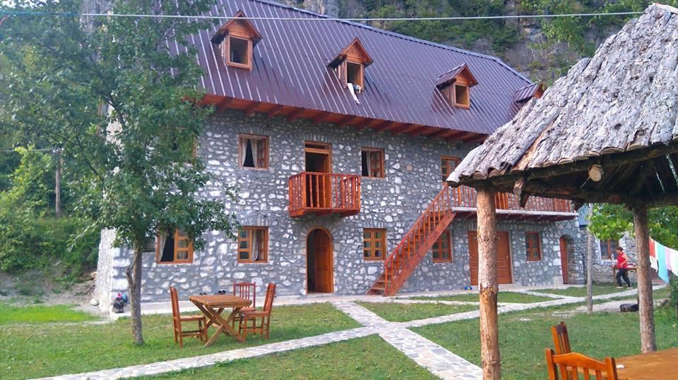 Hotel Bujtina Berishta Theth Zewnętrze zdjęcie