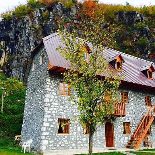 Hotel Bujtina Berishta Theth Zewnętrze zdjęcie