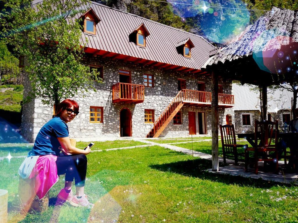 Hotel Bujtina Berishta Theth Zewnętrze zdjęcie