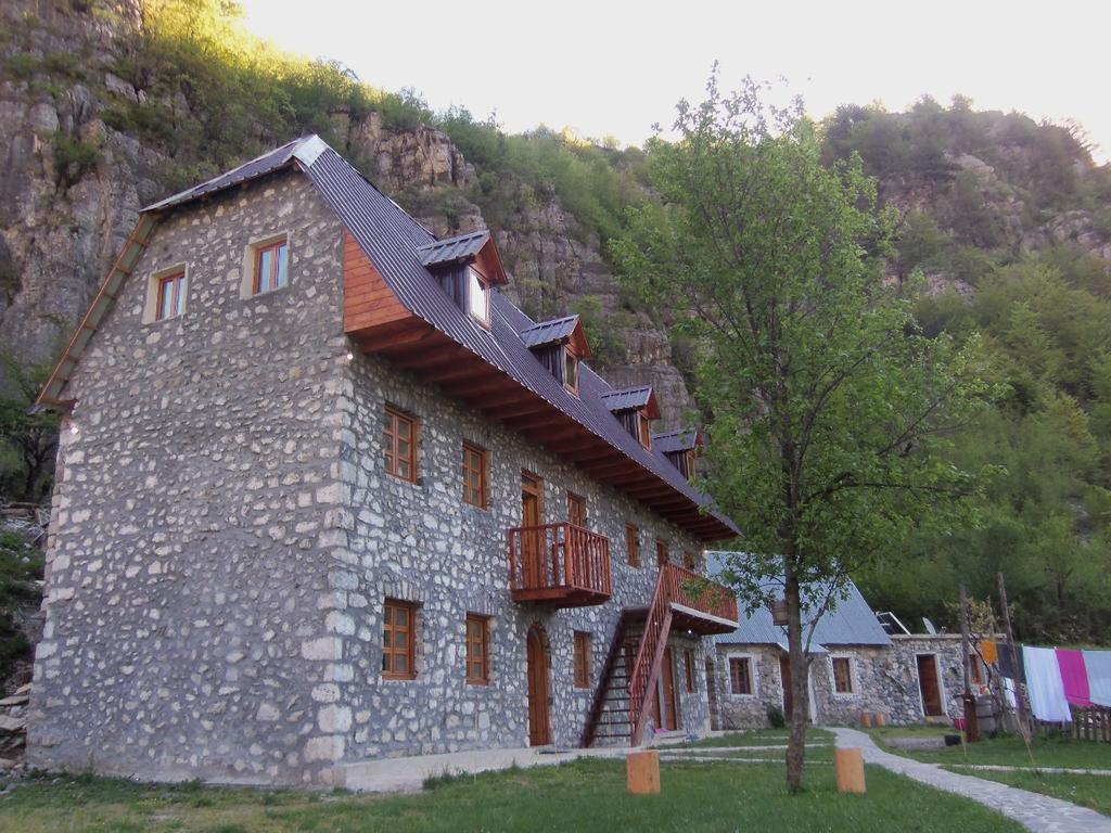 Hotel Bujtina Berishta Theth Zewnętrze zdjęcie
