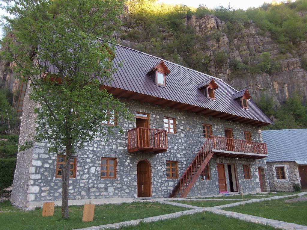 Hotel Bujtina Berishta Theth Zewnętrze zdjęcie