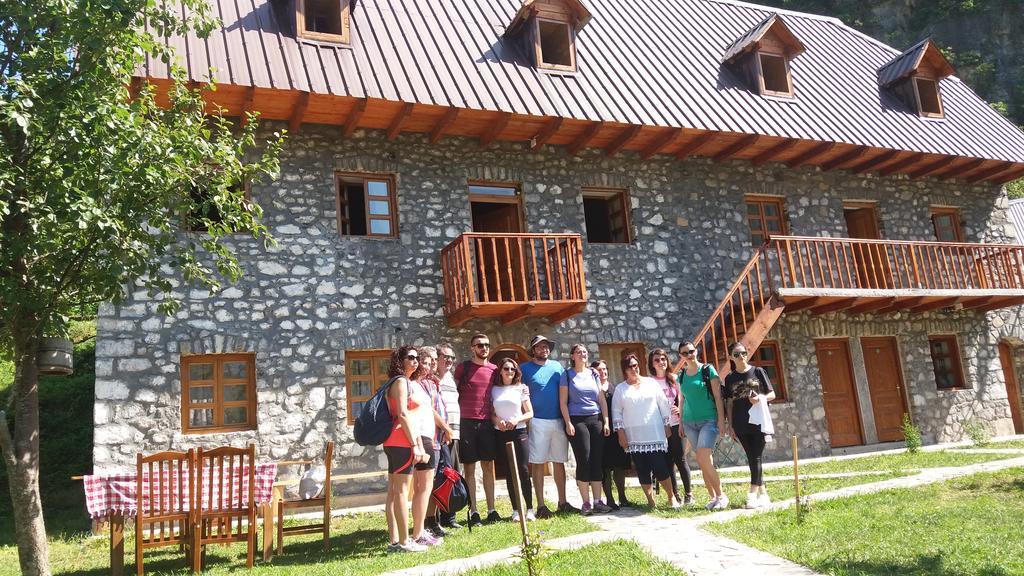 Hotel Bujtina Berishta Theth Zewnętrze zdjęcie