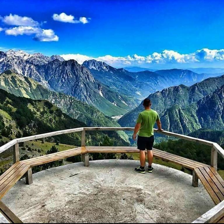 Hotel Bujtina Berishta Theth Zewnętrze zdjęcie