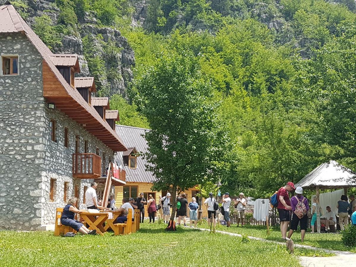 Hotel Bujtina Berishta Theth Zewnętrze zdjęcie