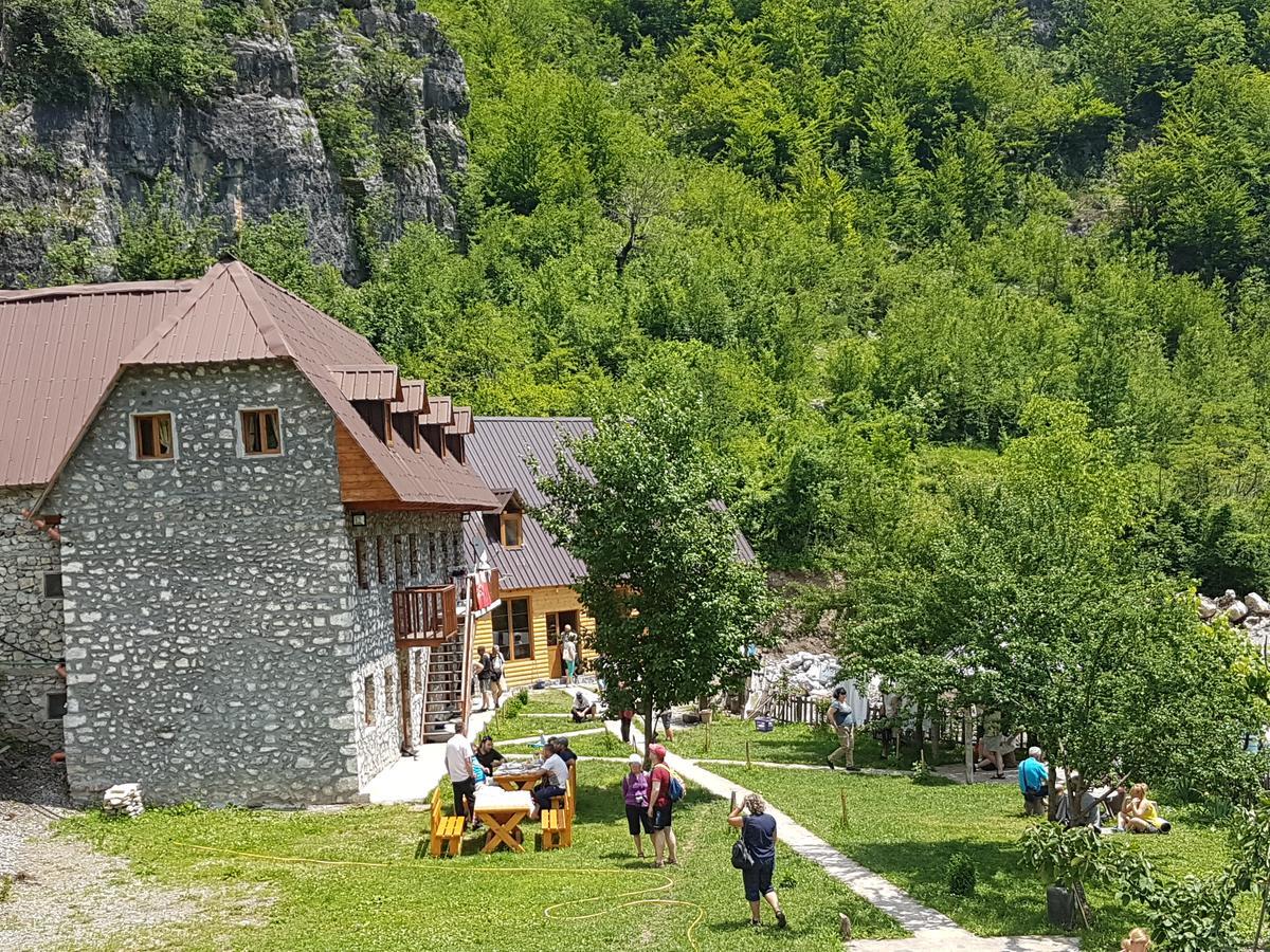Hotel Bujtina Berishta Theth Zewnętrze zdjęcie