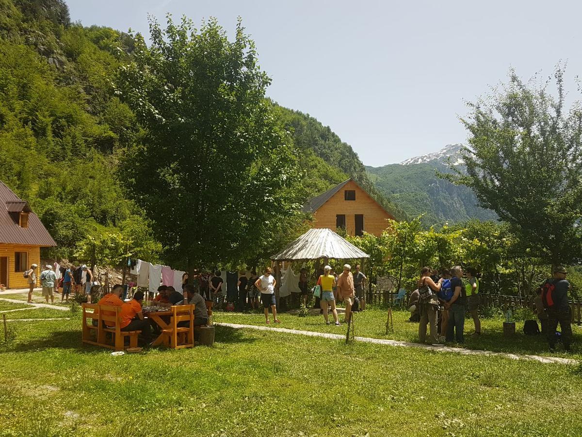 Hotel Bujtina Berishta Theth Zewnętrze zdjęcie